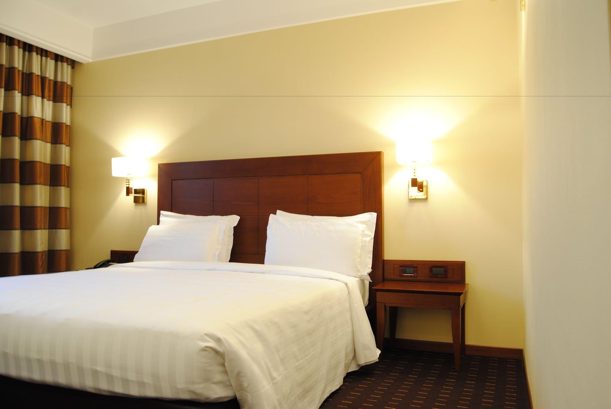 Hotel Capannelle Roma Экстерьер фото