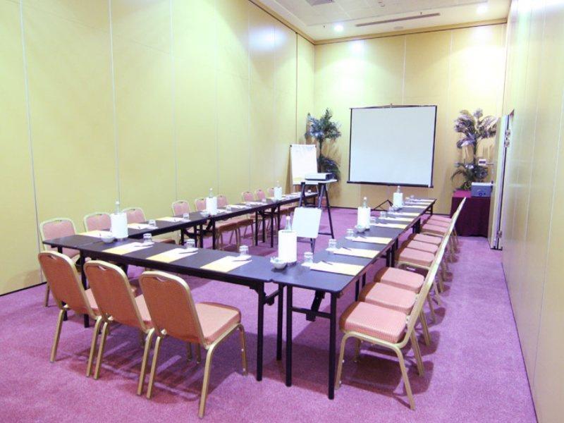 Hotel Capannelle Roma Экстерьер фото