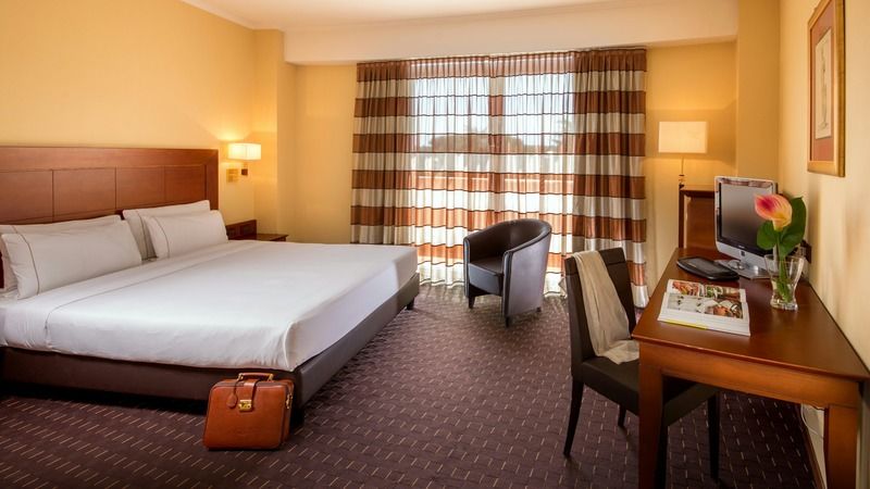 Hotel Capannelle Roma Экстерьер фото