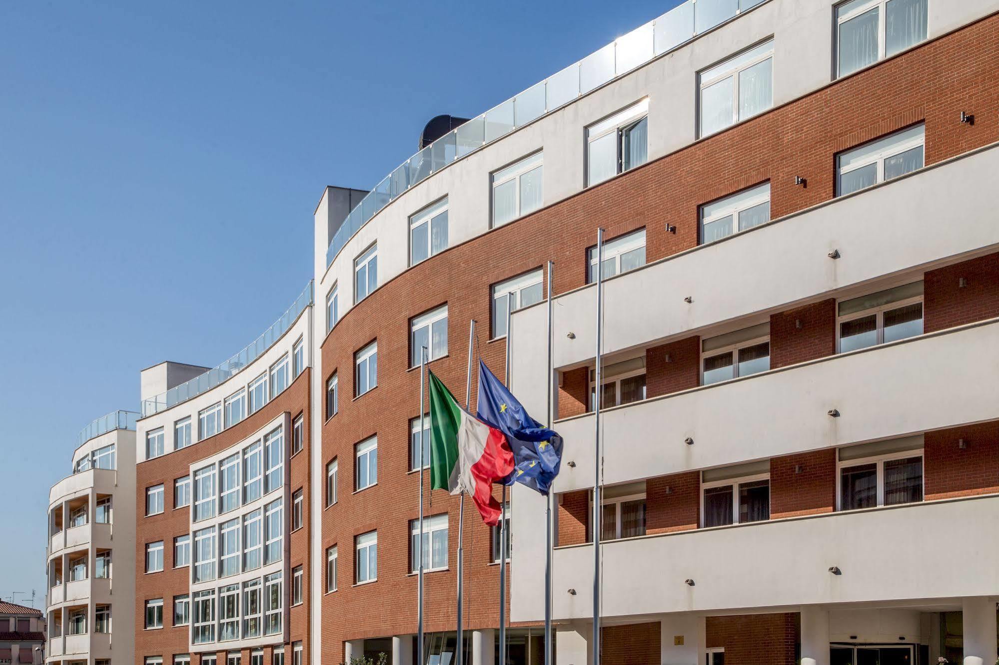 Hotel Capannelle Roma Экстерьер фото