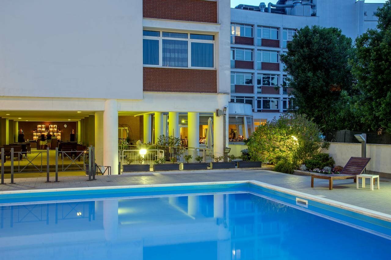 Hotel Capannelle Roma Экстерьер фото