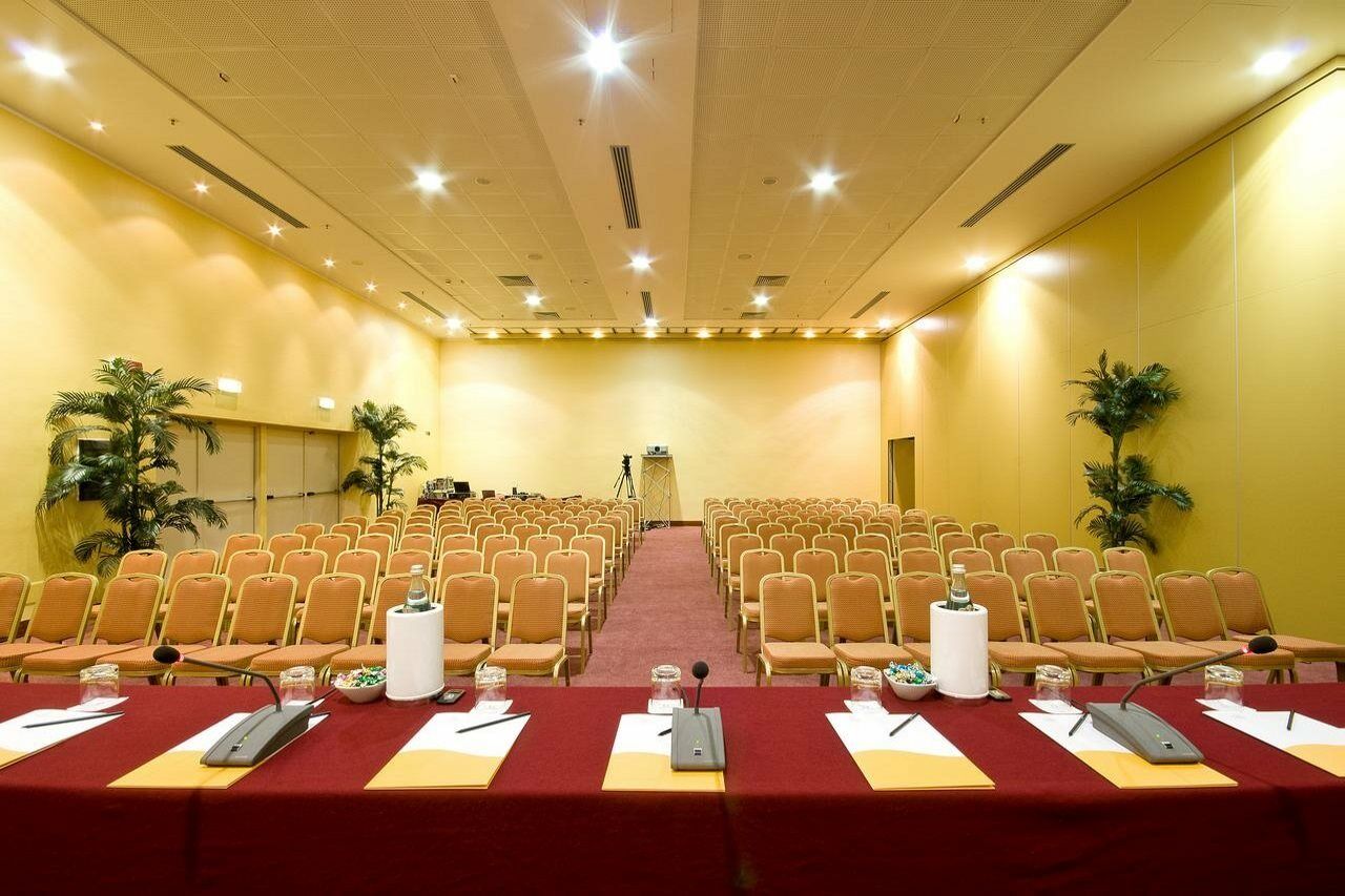 Hotel Capannelle Roma Экстерьер фото