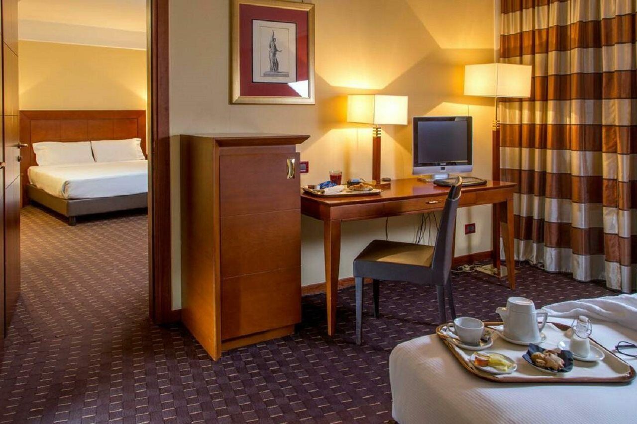 Hotel Capannelle Roma Экстерьер фото