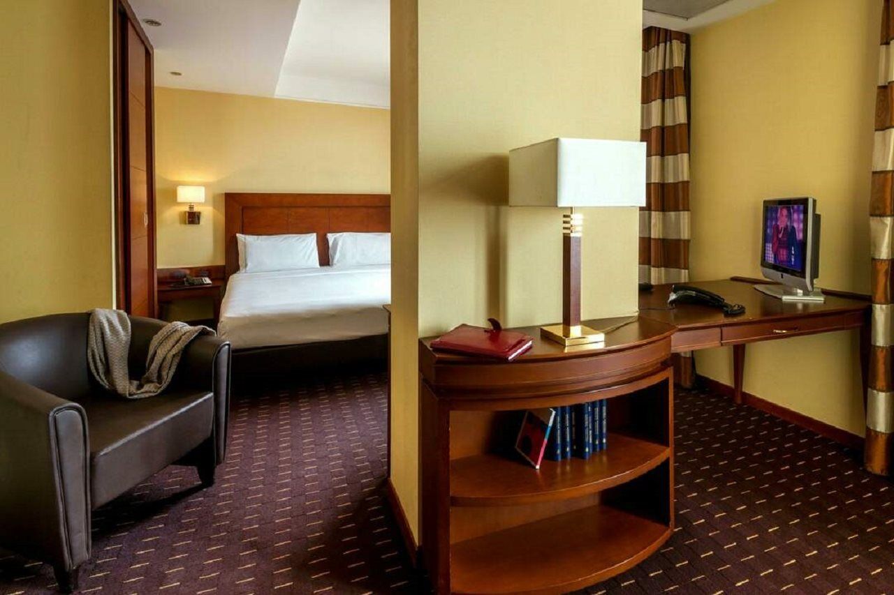 Hotel Capannelle Roma Экстерьер фото